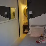 Mare Old Town Center Guest house 3*