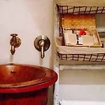 Mare Old Town Center Guest house