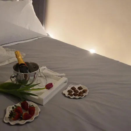 Mare Old Town Center 4*