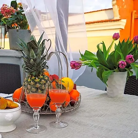 בית הארחה Mare Old Town Center 4*