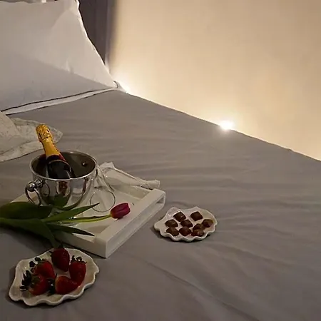 בית הארחה Mare Old Town Center 4*
