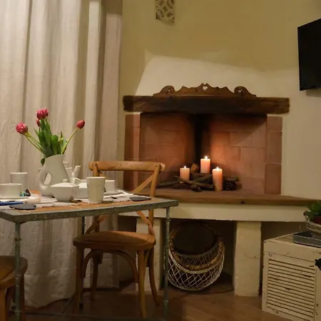 Mare Old Town Center Бари