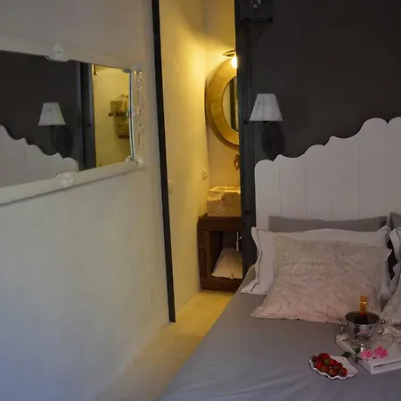 Mare Old Town Center Guest house *