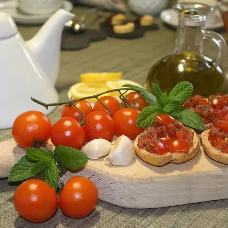 Mare Old Town Center 4*